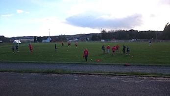 Vi gratulerer fotballgutta med nok en seier i går